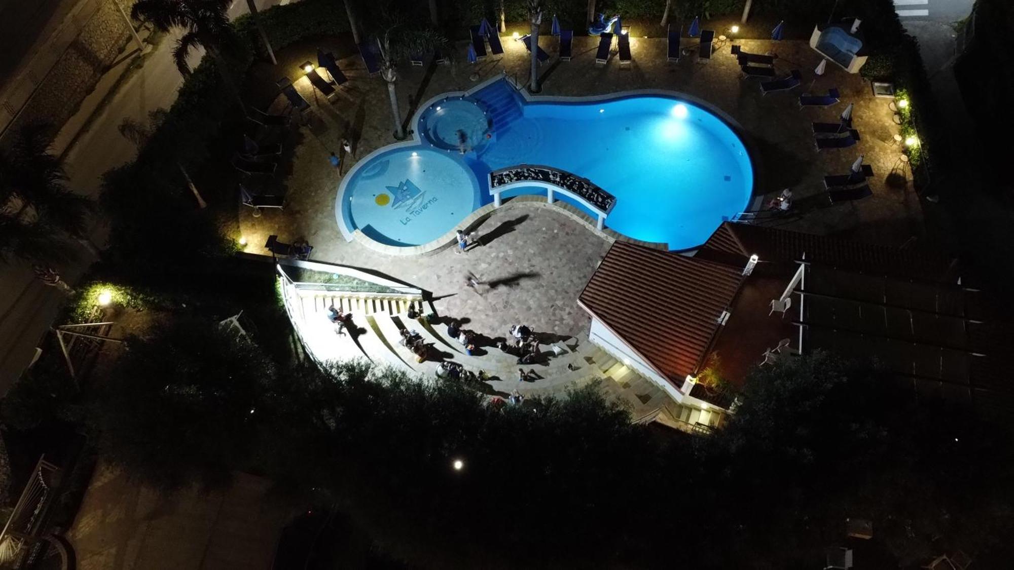 Residence Hotel La Taverna Capo Vaticano Esterno foto