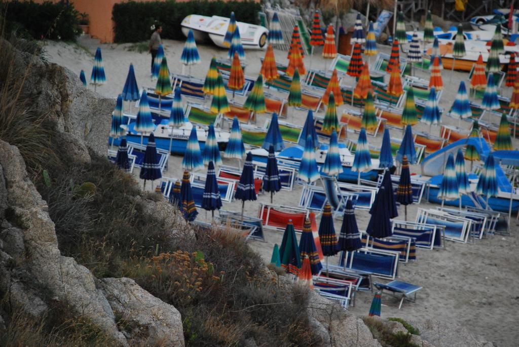 Residence Hotel La Taverna Capo Vaticano Esterno foto